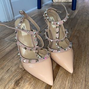 Kaitlin Piaz studded heels